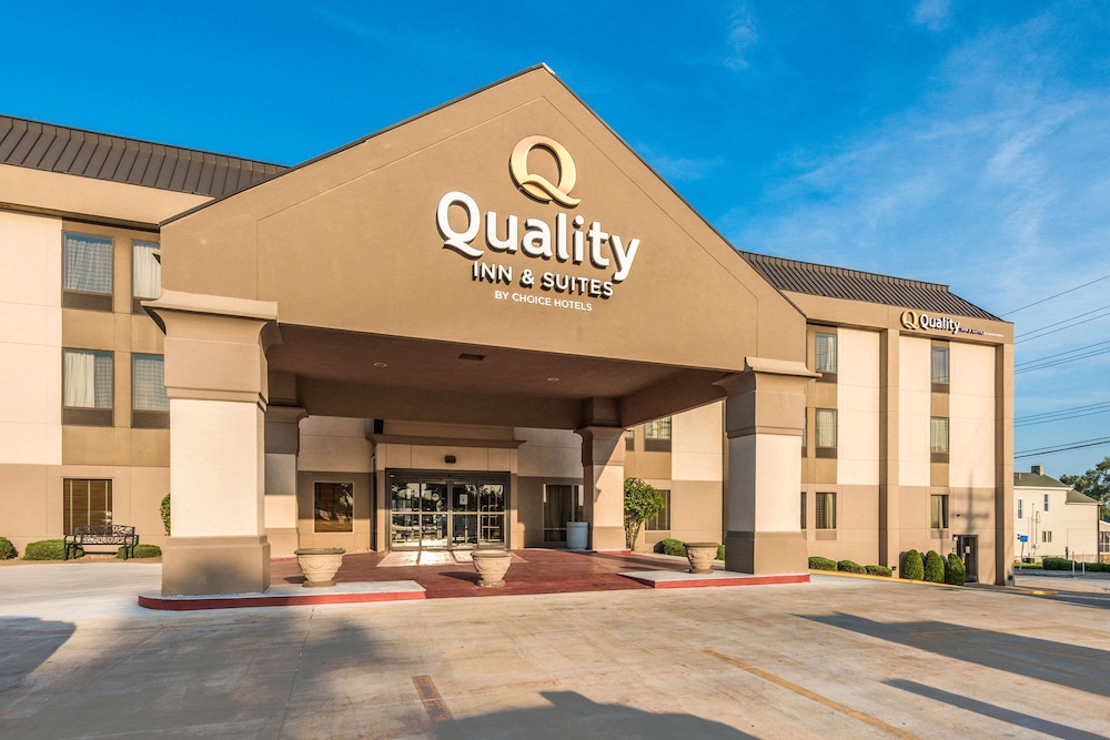 Quality Inn & Suites - Quincy, IL