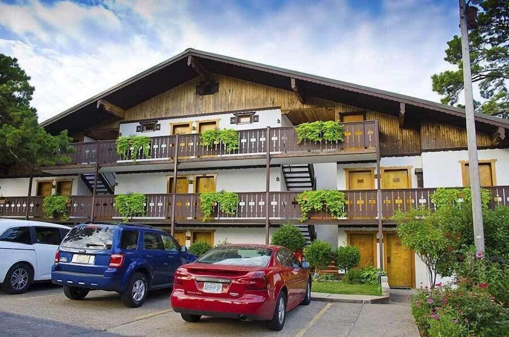 Bavarian Inn Lodge & Restaurant - Eureka Springs, AR