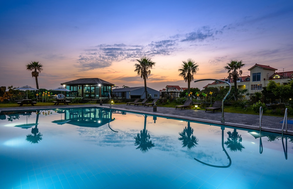 Eco Green Resort & Pool Villa - Incheon