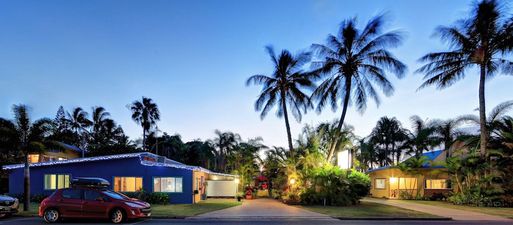 Bargara Gardens Motel & Holiday Villas - Queensland