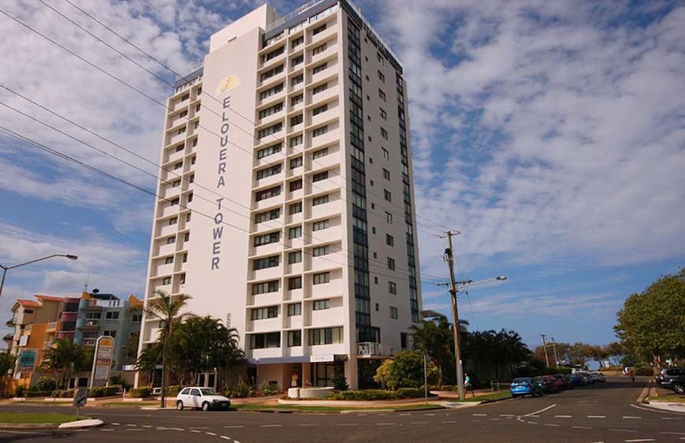 Elouera Tower Beachfront Apartments - Maroochydore