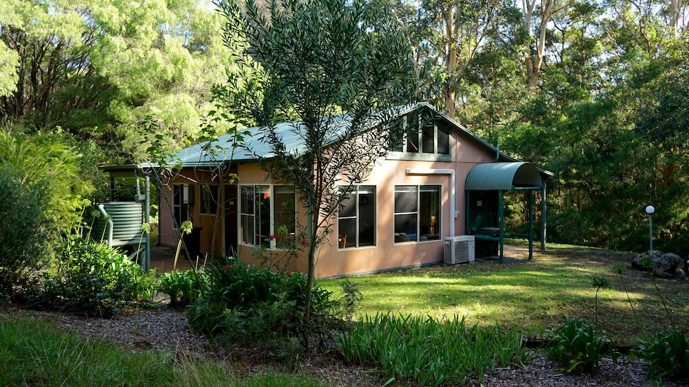 Margaret River Harmony Cottage 4  Amongst Nature. - Western Australia