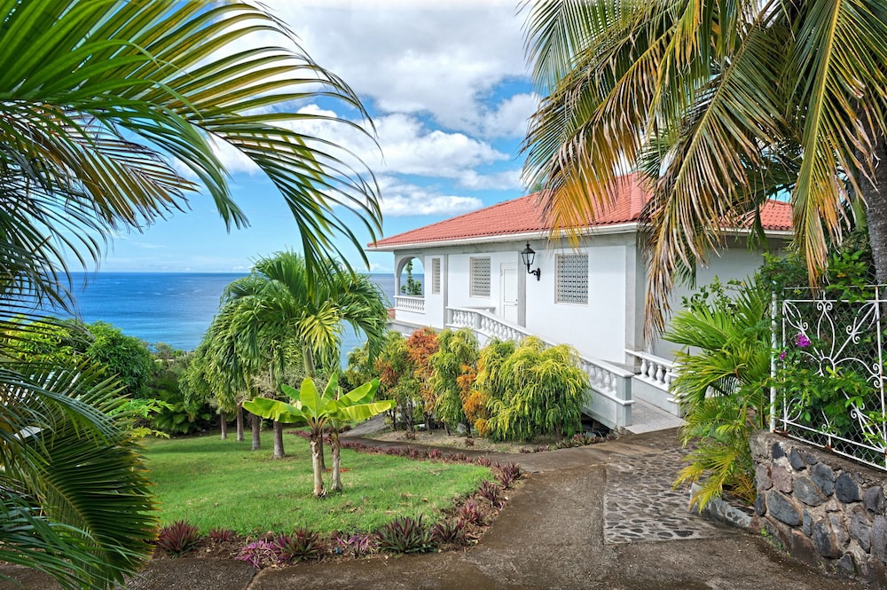 Caribbean Sea View Holiday Apartments - Dominica