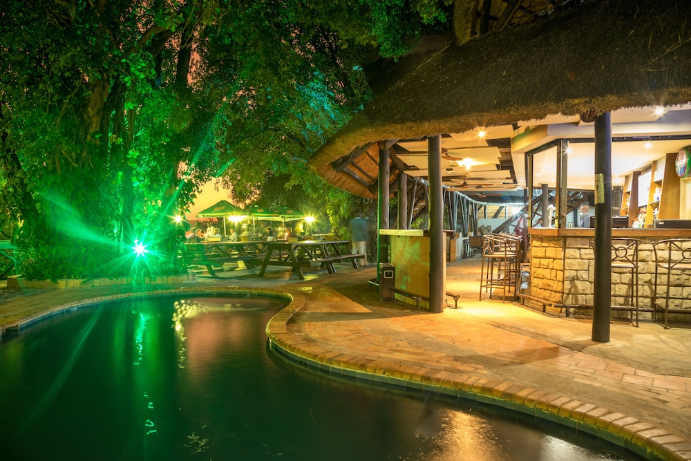 维多利亚瀑布水景酒店 - 尚比亞