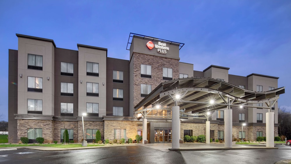 Best Western Plus Atrium Inn and Suites - Clarksville