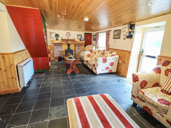 Ceol Na N'ean, Pet Friendly, With Open Fire In Sneem, County Kerry - County Kerry