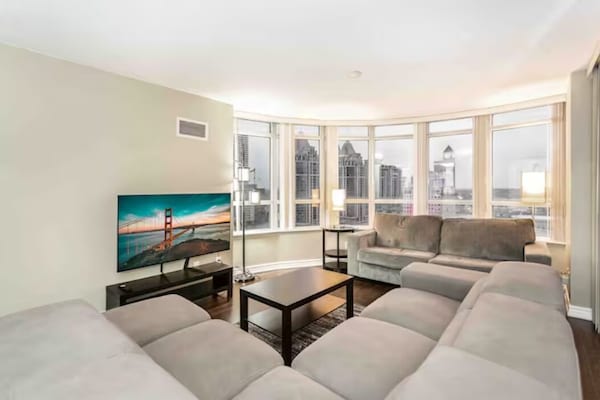Stylish 2br Condo With Spectacular View - Sq1 Mall - 256