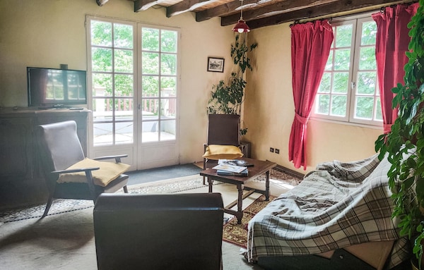 Near The River Gardonne Awaits You This Cozy Cottage With Great Views Of The Countryside. - Moissac