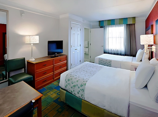 Standard Queen Room With Two Queen Beds - Cedar Lake, IN