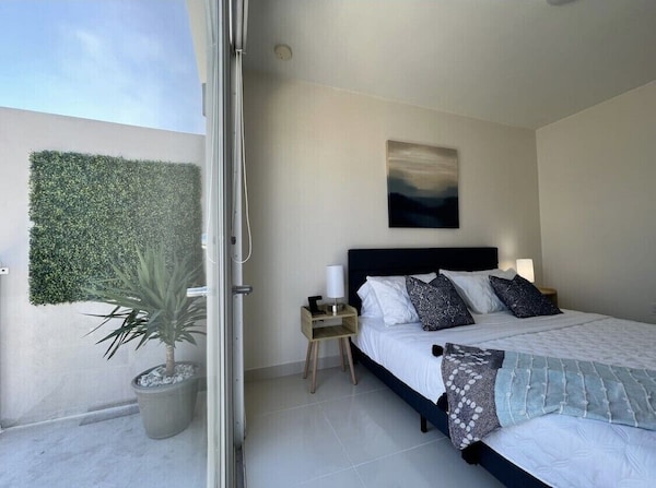 Modern Townhouse 3 Bedrooms & Bbq! Between Miami & The Keys - Pinecrest, FL