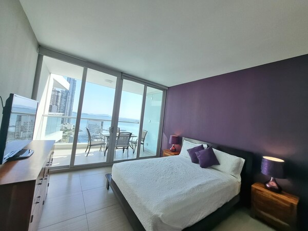 Deluxe Room For Rent With Ocean Views And Balcony,  Megapolis Hotel In Panama - Ciudad de Panamá