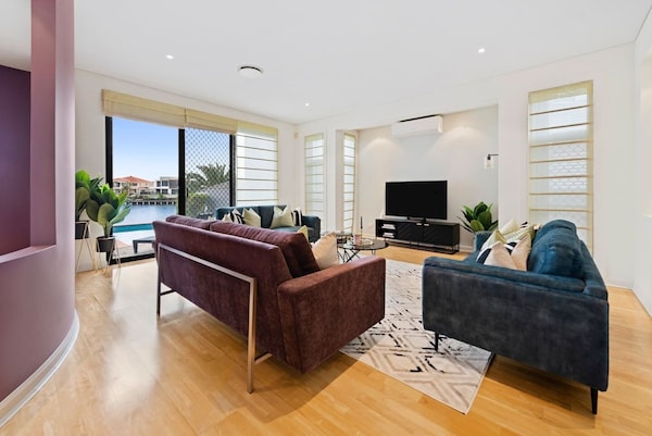 Escape To Clear Island A Palmy Waterfront Oasis - Nerang