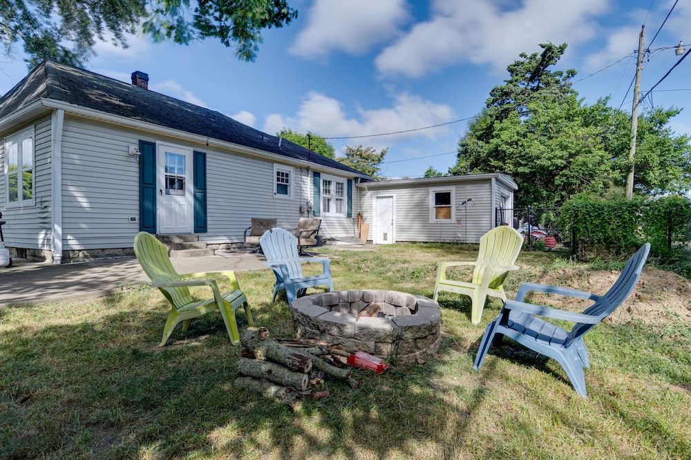 Family-friendly Fortville Rental Home W/ Fire Pit! - Fishers, IN