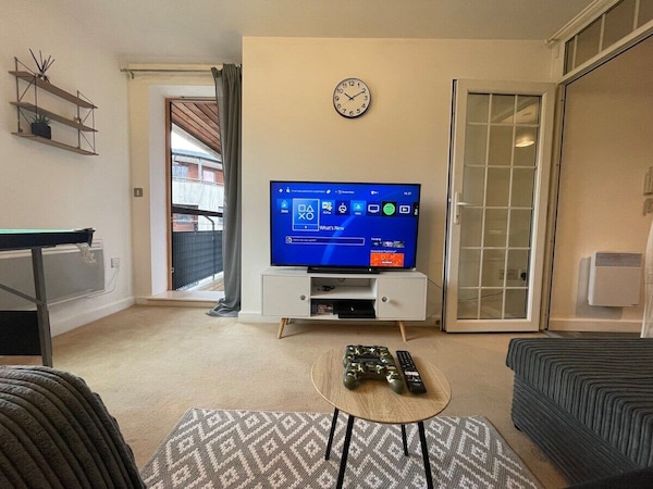 Modern City Centre 2 Bed Apt W/parking&ps4 - Coventry