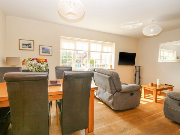 George House, Family Friendly, Character Holiday Cottage In Stalham - Sea Palling