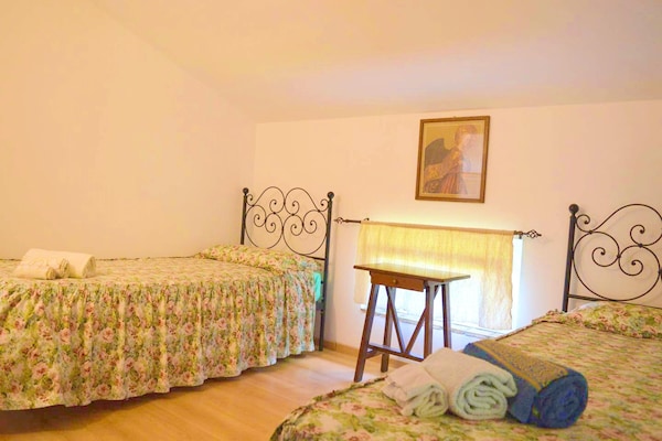 Homerez - Nice Appartement For 5 Ppl. With Shared Pool And Garden At Fabriano - Fabriano