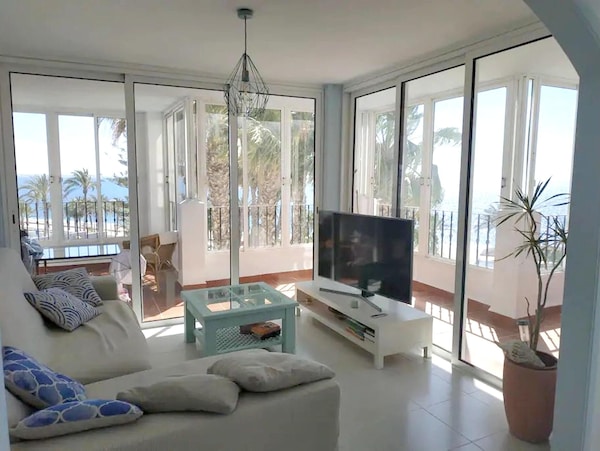 Homerez - 75 M Away From The Beach! Spacious House For 8 Ppl. With Shared Pool - Aguadulce