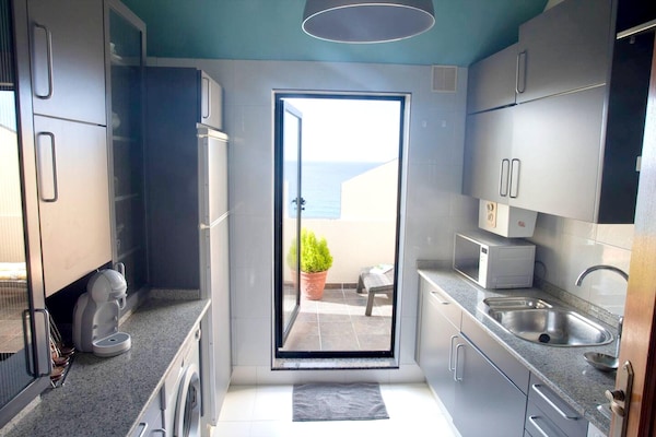Homerez - 10 M Away From The Beach! Big Appartement For 13 Ppl. At Malpica - Malpica