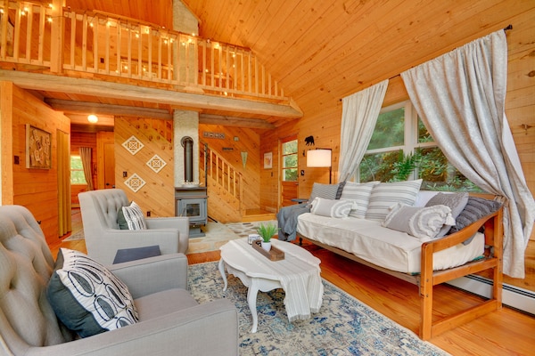 Serene Fancy Gap Cabin Retreat In Private Setting! - Mount Airy, NC