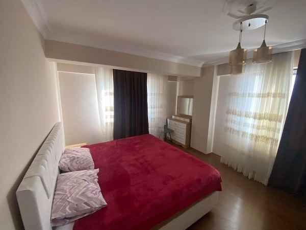 Duplex Close To Airport Enough For Big Group\/ Family - Aéroport International d'Istanbul (IST)