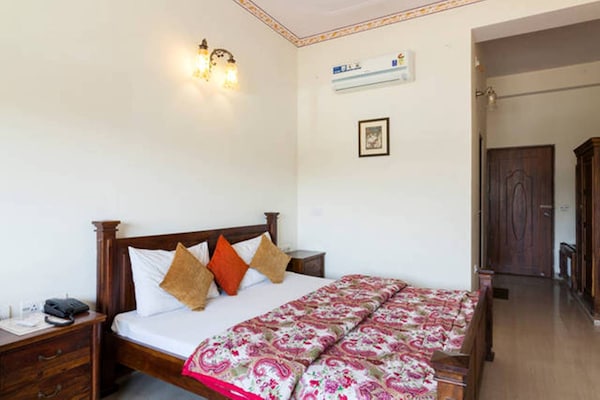 Full House Bungalow For Small Functions And Group Stay Near Wtp - Rajasthan