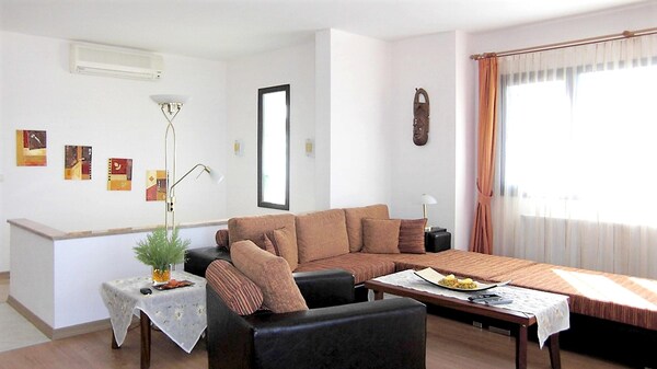 Homerez - Villa 800 M Away From The Beach For 6 Ppl. With Shared Pool And Garden - Gürece