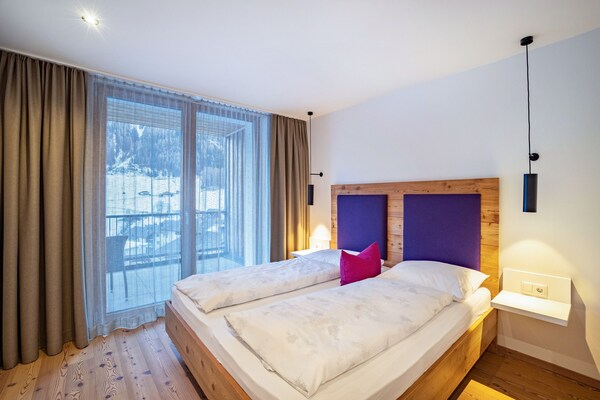Holiday Apartment \"Stoana Apt 2-5\" With Relaxing Wellness Area - Riva di Tures
