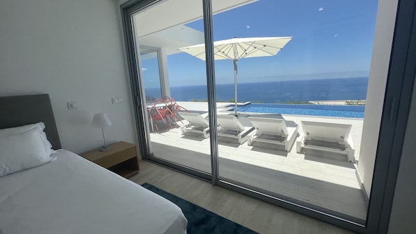 Maison De Vacances \"Camacho V - Luxurious Villa\" Avec Vue Sur La Mer, Piscine Privée Et Wi-fi - Estreito da Calheta