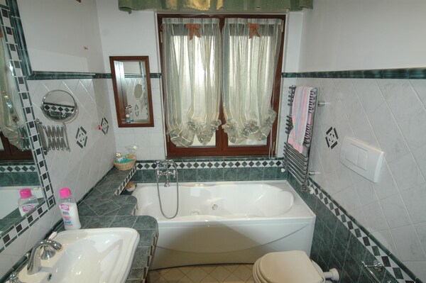 Roma Chic House - Romantic House With Jacuzzi, For Couples - Frascati