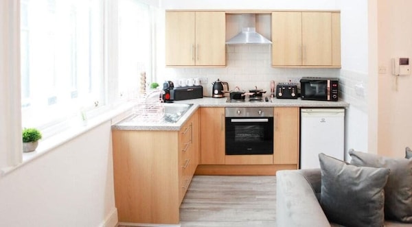 Luxury 2-bed Haven In Liverpool - Liverpool John Lennon Airport (LPL)