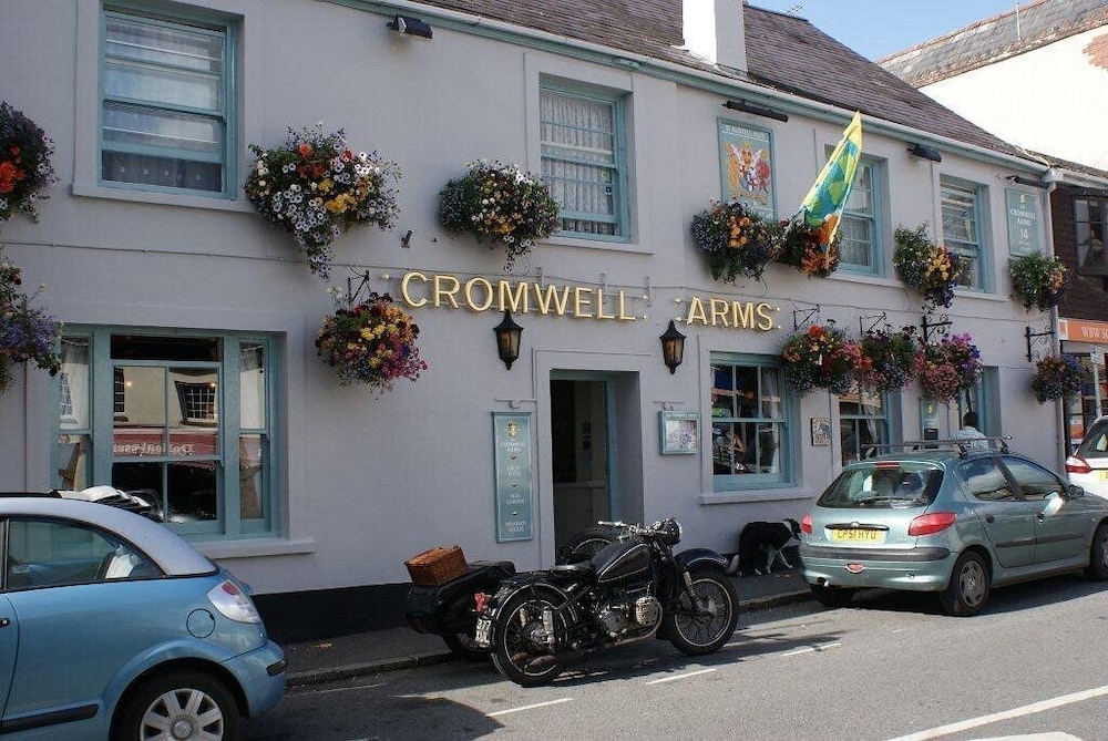 Cromwell Arms - Bovey Tracey