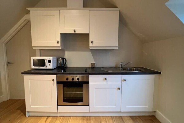 New 1bd Contemporary Flat Upper Dunblane - Stirling