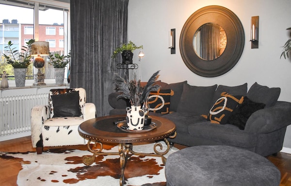 Use This Attractive City Apartment As A Good Starting Point For A Varied Vacation. - Karlshamn