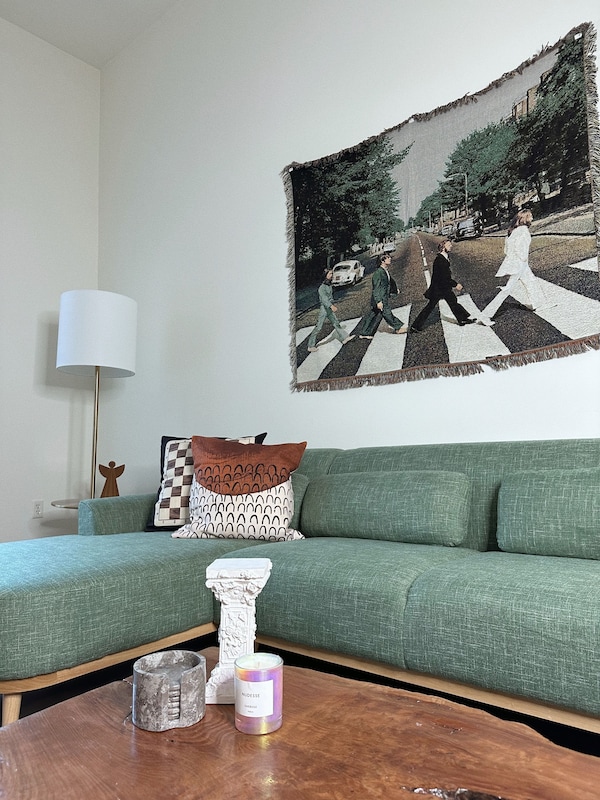 Spacious Retro High Ceiling Home 3 Mins To Oldtown - 패서디나