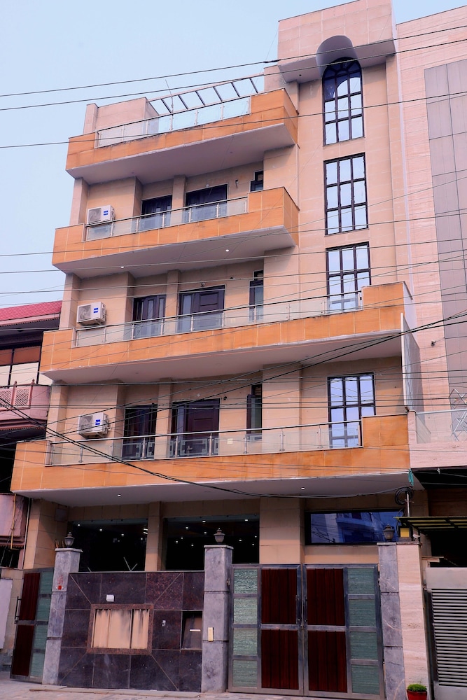 Lyf Corporate Suites - Noida Sector 19 - 뉴델리