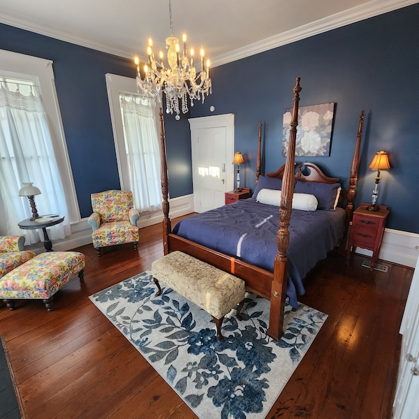 Take A Trip Back In Time And Stay At The Larissa House Inn! - Jacksonville