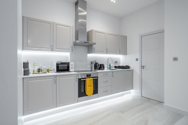 Livestay - Modern Apartment In Didcot*3 - Didcot