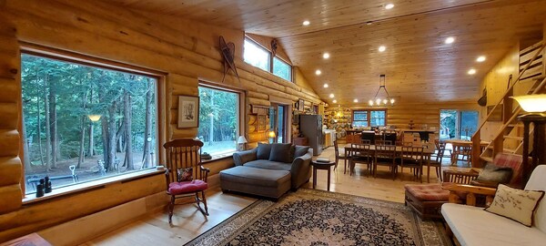 Custom Log Home With 800 Ft On Shetland Creek - Glen Lake, MI