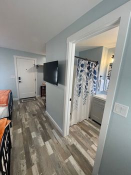 Laughing Cat, Palisade airbnb, hotels and vacation rentals