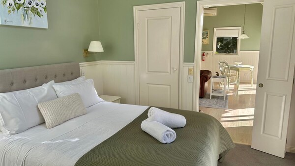 Apple Tree Cottage Is Nestled In The Barham River Valley Just 15 Minutes From Apollo Bay On The Grea - Great Ocean Road