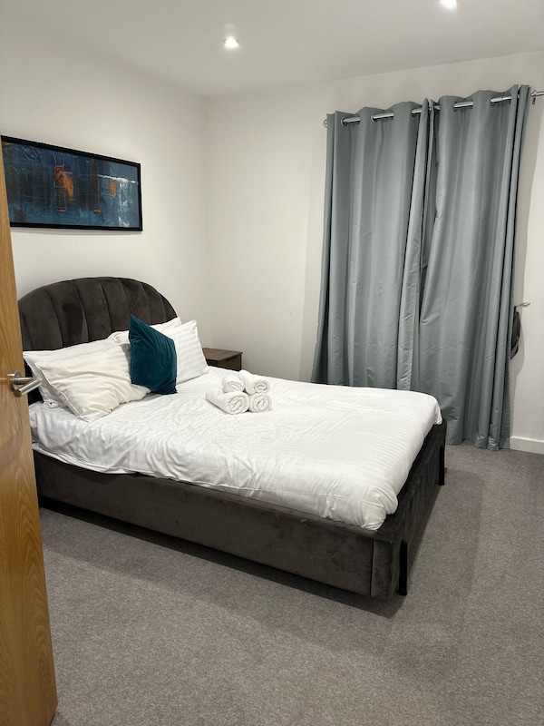 Luxury 2 Bed En-suite In Birmingham City Centre - Hall Green - Birmingham 