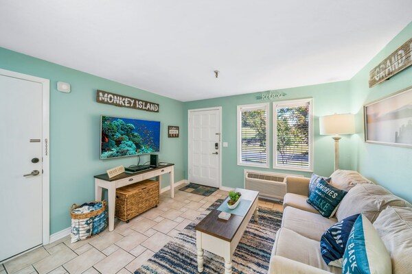 Escape To Paradise-stay In This Adorable Condo On Monkey Island-grand Lake - Grove