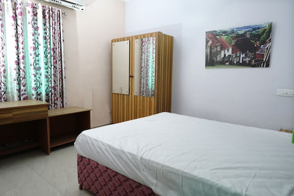 Holiday Home Cochin \Nlocated In Ernakulam Near To Gandhi Square, Poonithura. - Kochi