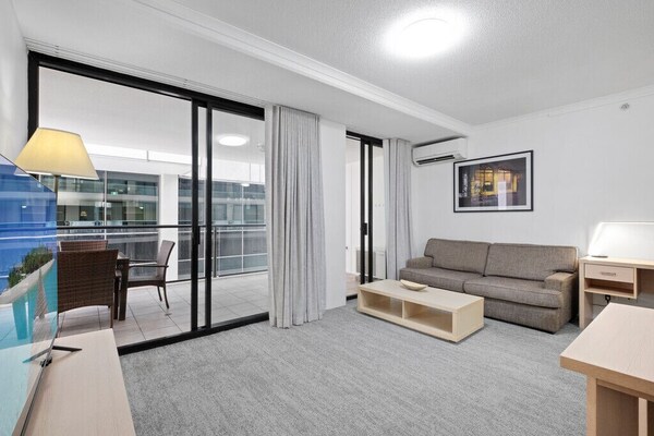 Welcome To Our Stunning Property Located In The Heart Of Brisbane City, Qld! - Salisbury