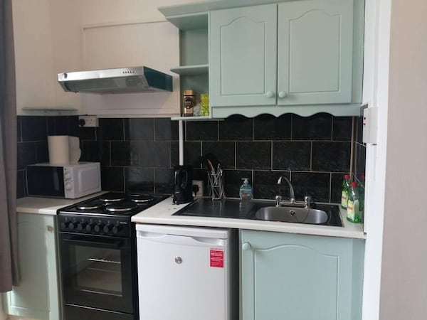 Perfect Apartment - Close To The Train Station - Cobh