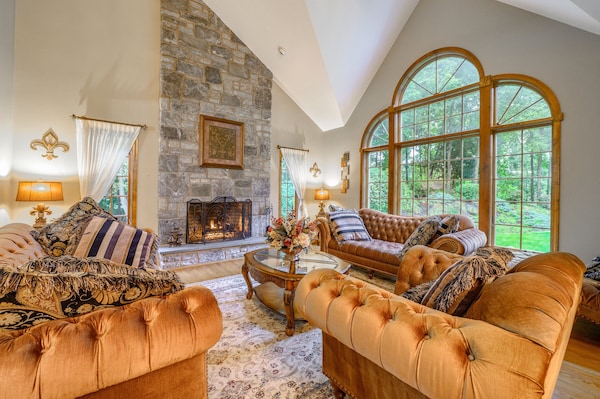 Private, Beautiful, Luxurious Large House, Close To Yale. Ideal For 8 People - Pinewood Lake, CT