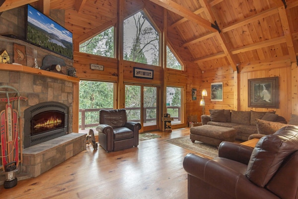 Exquisite Custom Log Cabin In The Pines And Very Private! - Sonora, CA