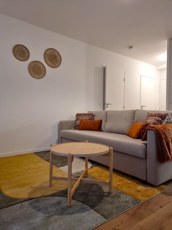 Mordern And Cozy Appartment - 10' La Defense - Tramway Station Down The Building - Herblay-sur-Seine