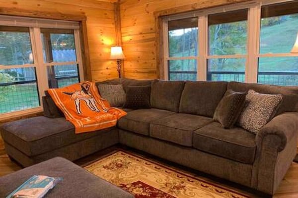 Tiny 1br Cabin W\/ Loft & Fire Pit In Boone - Boone, NC
