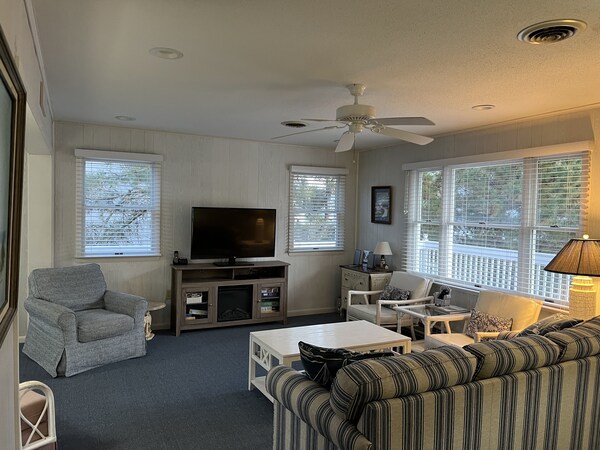 Sweet Summer Cottage In South Bethany Beach - Oceanside, 3 Houses Off The Beach - Bethany Beach, DE